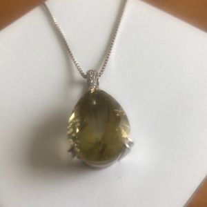 11.6 CT Lemon Quarts pendant set in 14KT